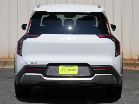 Used 2026 Kia EV9 Wind AWD/4WD image 60