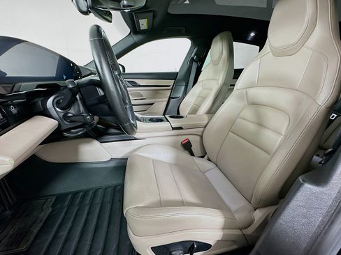 Used 2022 Porsche Taycan 4 Cross Turismo image 18