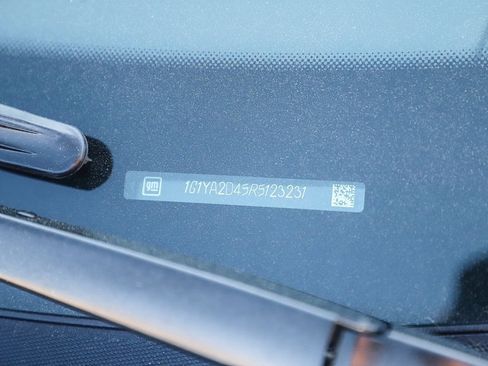 Used 2024 Chevrolet Corvette Stingray Coupe w/ Z51 Performance Package image 33