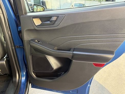Used 2023 Ford Escape Active AWD/4WD image 40