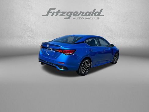 Used 2025 Nissan Sentra SR FWD image 8