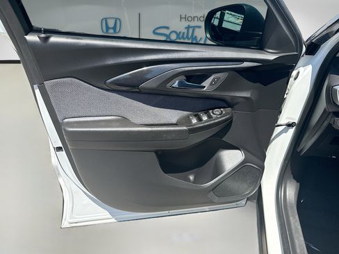 Used 2022 Chevrolet TrailBlazer LS image 19