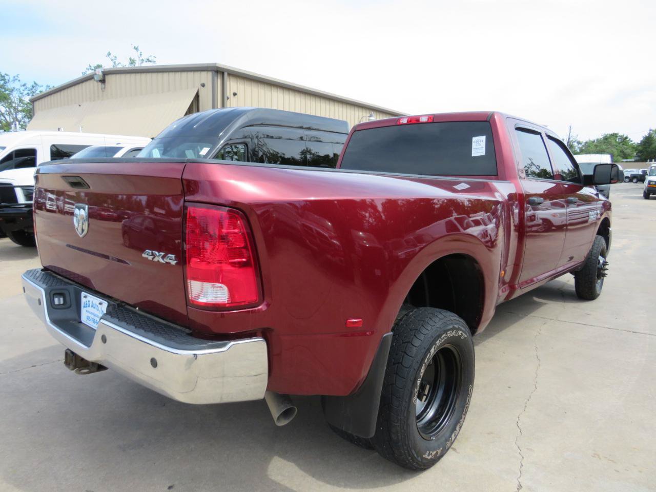 Used 2018 RAM 3500 Tradesman w/ Chrome Appearance Group AWD/4WD image 4