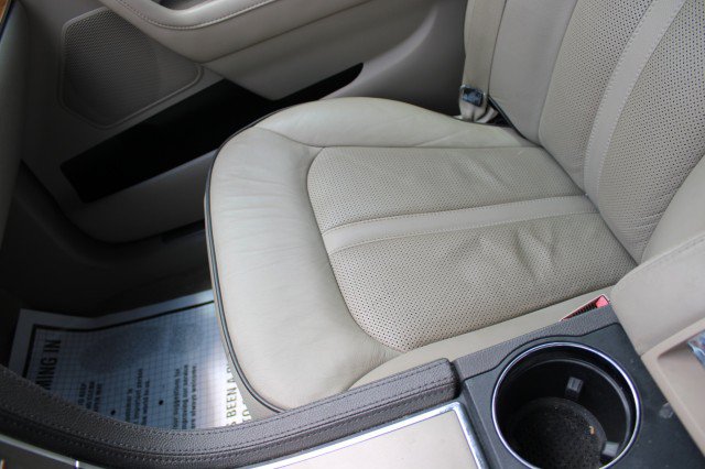 Used 2015 Lincoln MKX FWD w/ Equipment Group 102A image 31