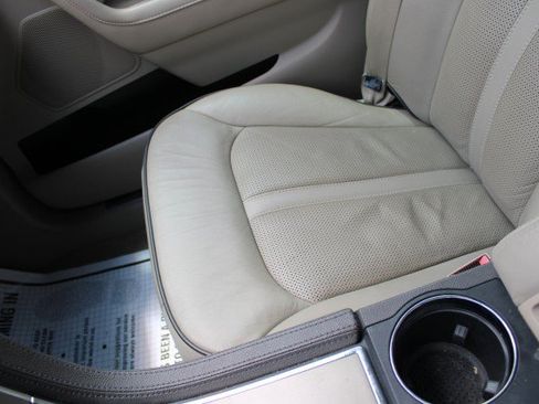 Used 2015 Lincoln MKX FWD w/ Equipment Group 102A image 31