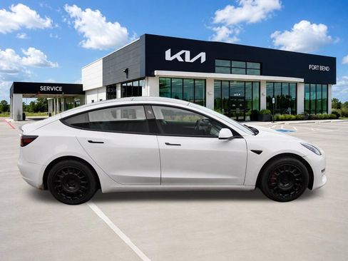 Used 2023 Tesla Model 3 Performance AWD/4WD image 4