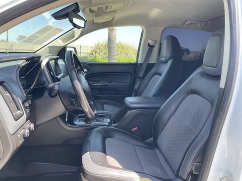 Used 2017 Chevrolet Colorado Z71 AWD/4WD image 17