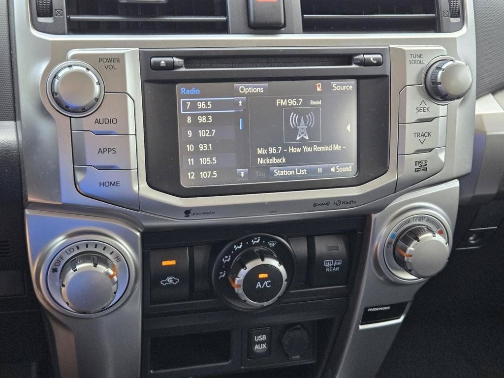 Used 2018 Toyota 4Runner SR5 AWD/4WD image 25