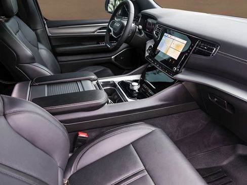 Used 2023 Jeep Wagoneer Series II image 31