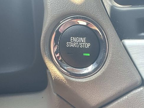 Used 2019 GMC Yukon XL SLT w/ Open Road Package RWD image 30