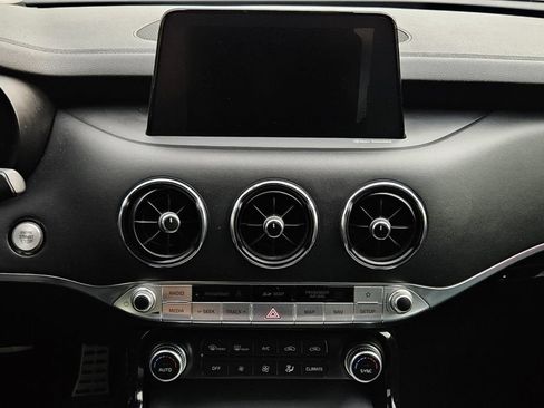 Used 2019 Kia Stinger GT2 RWD image 11