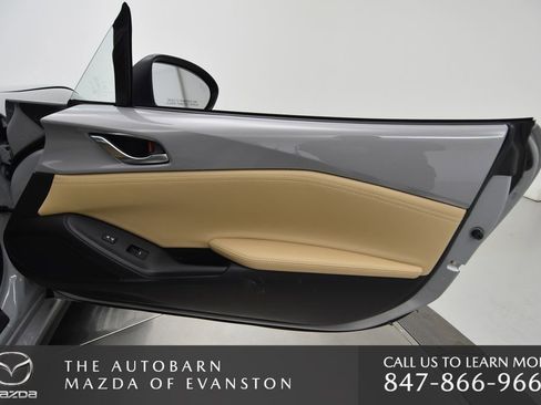 Used 2025 MAZDA MX-5 Miata Grand Touring w/ Weather Package image 40