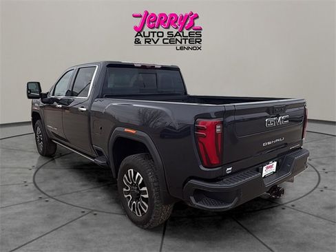 Used 2024 GMC Sierra 2500 Denali Ultimate image 7