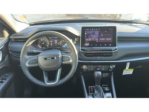 New 2026 Jeep Compass Latitude AWD/4WD image 19