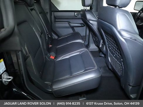 Used 2025 Ford Bronco Badlands AWD/4WD image 32