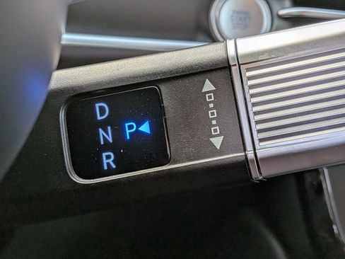 New 2025 Hyundai Tucson Limited image 14