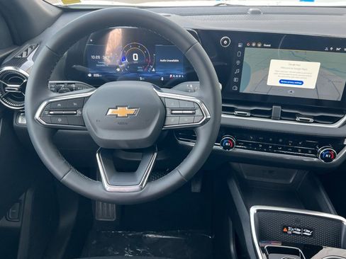 New 2026 Chevrolet Equinox LT w/ Convenience Package II image 11