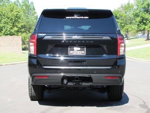 Used 2021 Chevrolet Suburban Z71 w/ Z71 Off-Road Package image 11