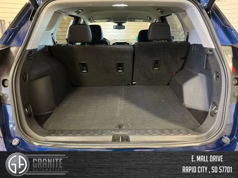 Used 2022 GMC Terrain SLE w/ Driver Convenience Package image 23