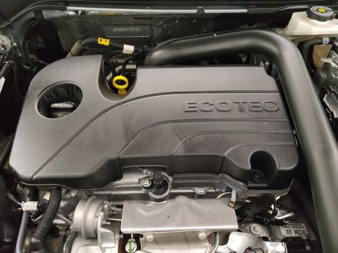 Used 2024 Chevrolet Equinox LS image 30