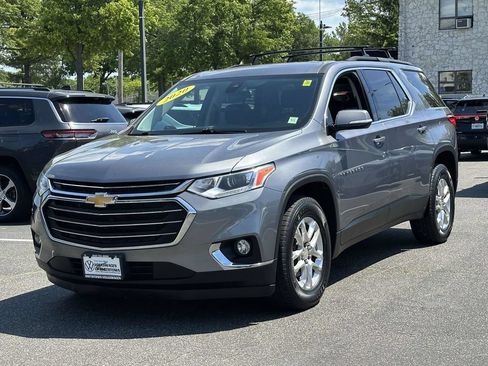 Used 2020 Chevrolet Traverse LT w/ Driver Confidence II Package AWD/4WD image 33