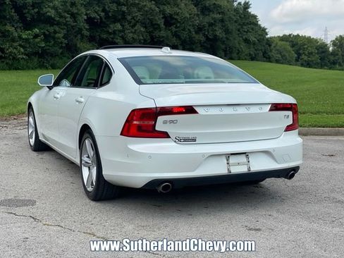 Used 2017 Volvo S90 T5 Momentum w/ Convenience Package FWD image 5