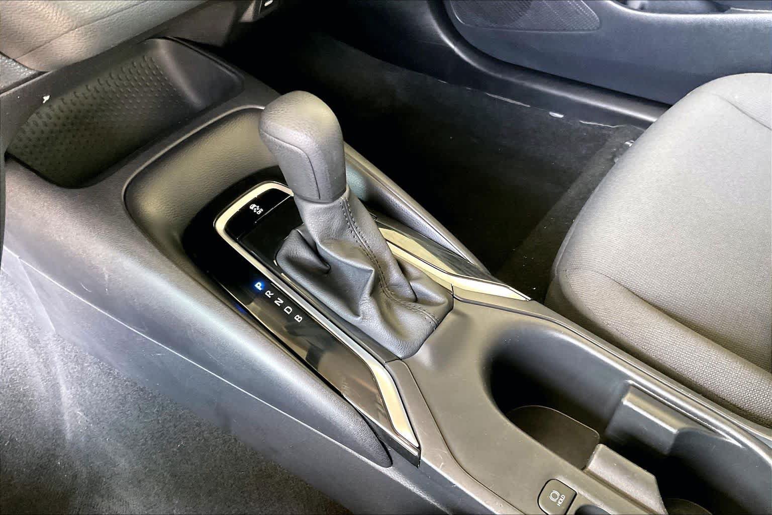 Used 2025 Toyota Corolla LE FWD image 17