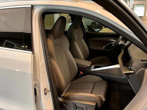 Used 2025 Audi Q5 Premium Plus image 9