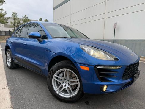 Used 2018 Porsche Macan AWD/4WD image 1