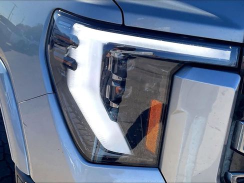 Used 2024 GMC Sierra 2500 AT4 w/ AT4 Premium Plus Package image 27