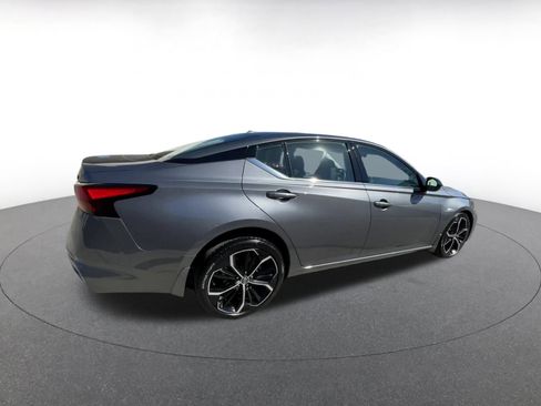 Used 2025 Nissan Altima 2.5 SR image 15