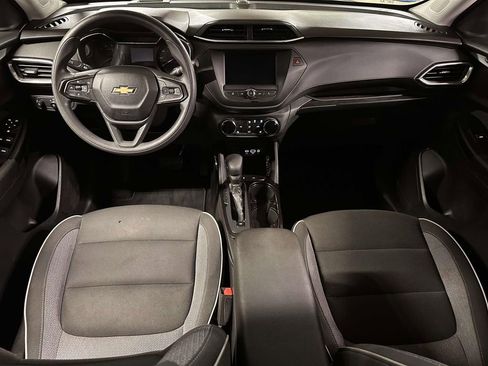 Used 2023 Chevrolet TrailBlazer LT FWD image 17