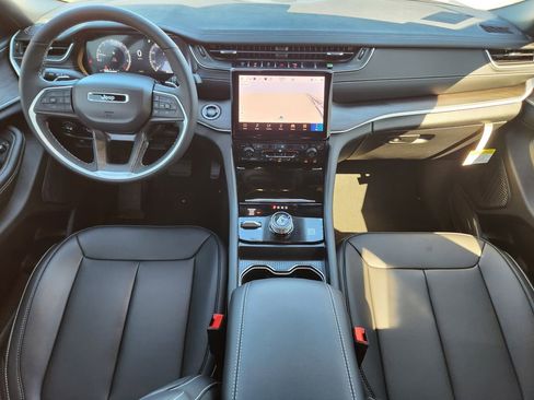 New 2025 Jeep Grand Cherokee L Limited image 19