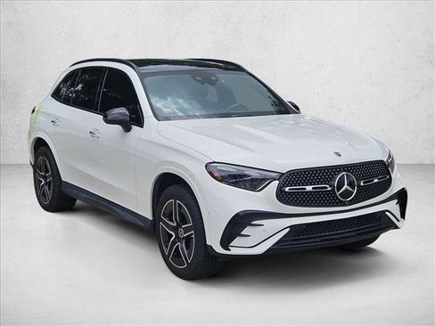 Used 2023 Mercedes-Benz GLC 300 image 3