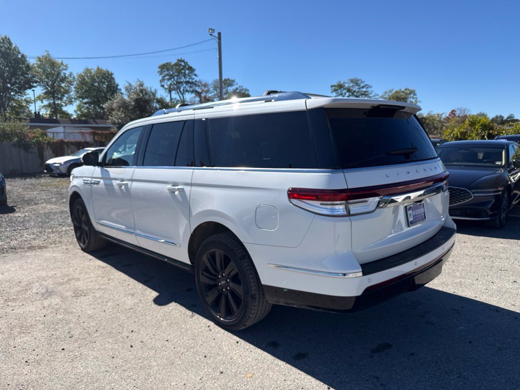 Used 2024 Lincoln Navigator L Reserve w/ Monochromatic Package AWD/4WD image 8