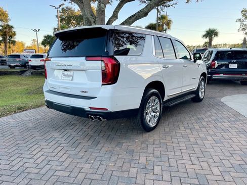 Used 2025 GMC Yukon Denali image 6