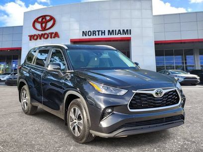 Used 2024 Toyota Highlander XLE