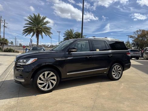 Certified 2024 Lincoln Navigator Premiere image 4