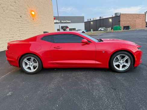Used 2023 Chevrolet Camaro LT w/ Technology Package image 6