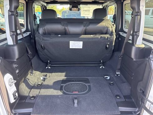 New 2026 Jeep Wrangler Rubicon AWD/4WD image 9