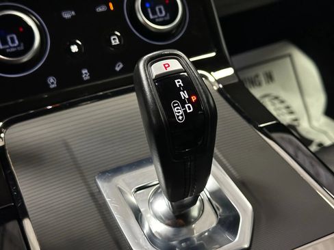 Used 2022 Land Rover Range Rover Evoque R-Dynamic S image 51