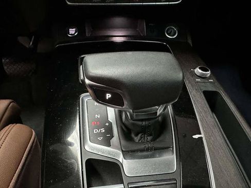 Used 2024 Audi Q5 2.0T Premium AWD/4WD image 29