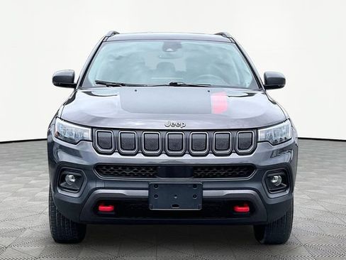 Used 2022 Jeep Compass Trailhawk w/ Trailhawk Convenience Group AWD/4WD image 2