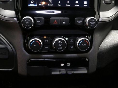 New 2024 RAM 2500 Tradesman w/ Convenience Group image 46