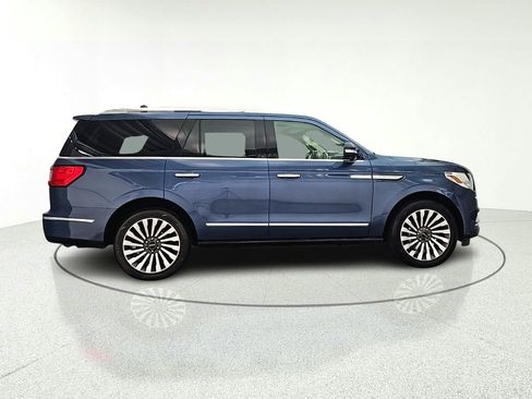 Used 2019 Lincoln Navigator Reserve w/ Cargo Package AWD/4WD image 8