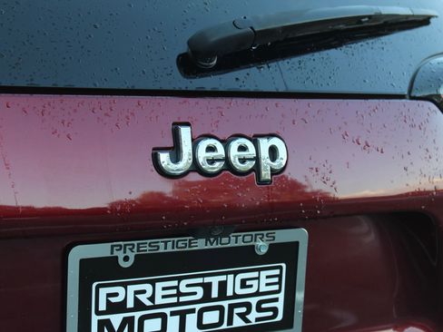 Used 2019 Jeep Cherokee Latitude w/ Cold Weather Group image 45
