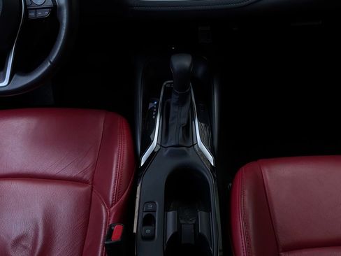 Used 2024 Toyota Corolla SE w/ SE Package FWD image 17