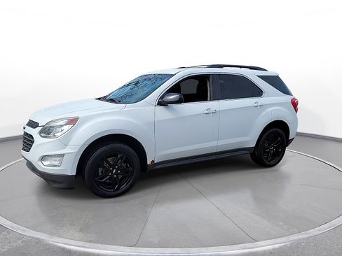 Used 2017 Chevrolet Equinox LT w/ Sport Edition image 4