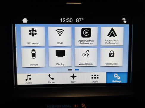 Used 2018 Ford F150 XLT w/ Equipment Group 302A Luxury AWD/4WD image 9