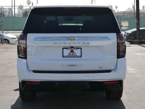 Used 2024 Chevrolet Suburban LT image 6